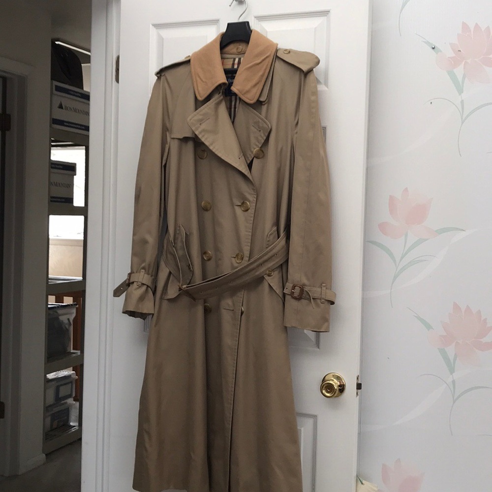 Used Men’s Burberry’s Trench Coat and Liner
